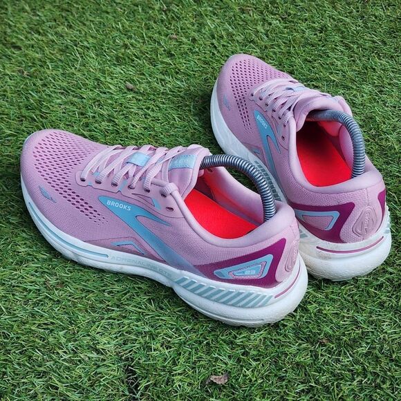 BROOKS ADRENALINE GTS 23 - Women's Sneakers - SIZE 9.B - Picture 4 of 9